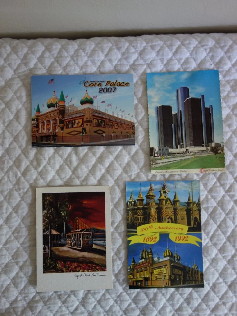 Lot of 8 Misc unused Vntg U.S.A. Postcards – Nigara Falls, Detroit, Corn Palace